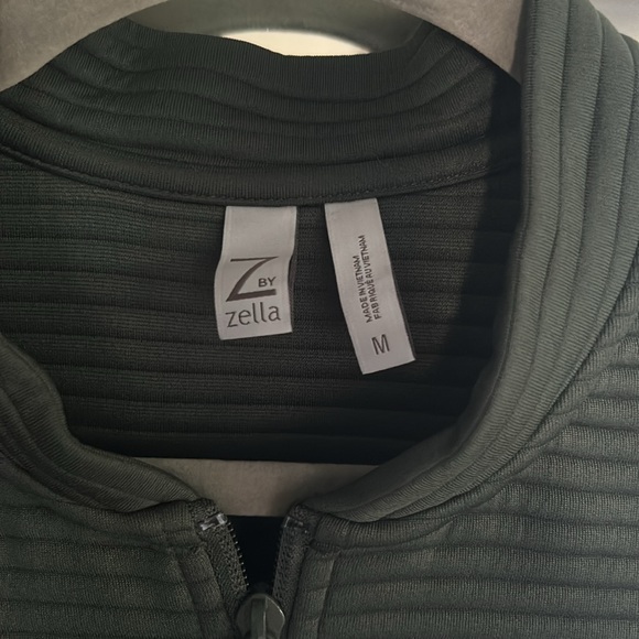 Zella jacket - Picture 3 of 6
